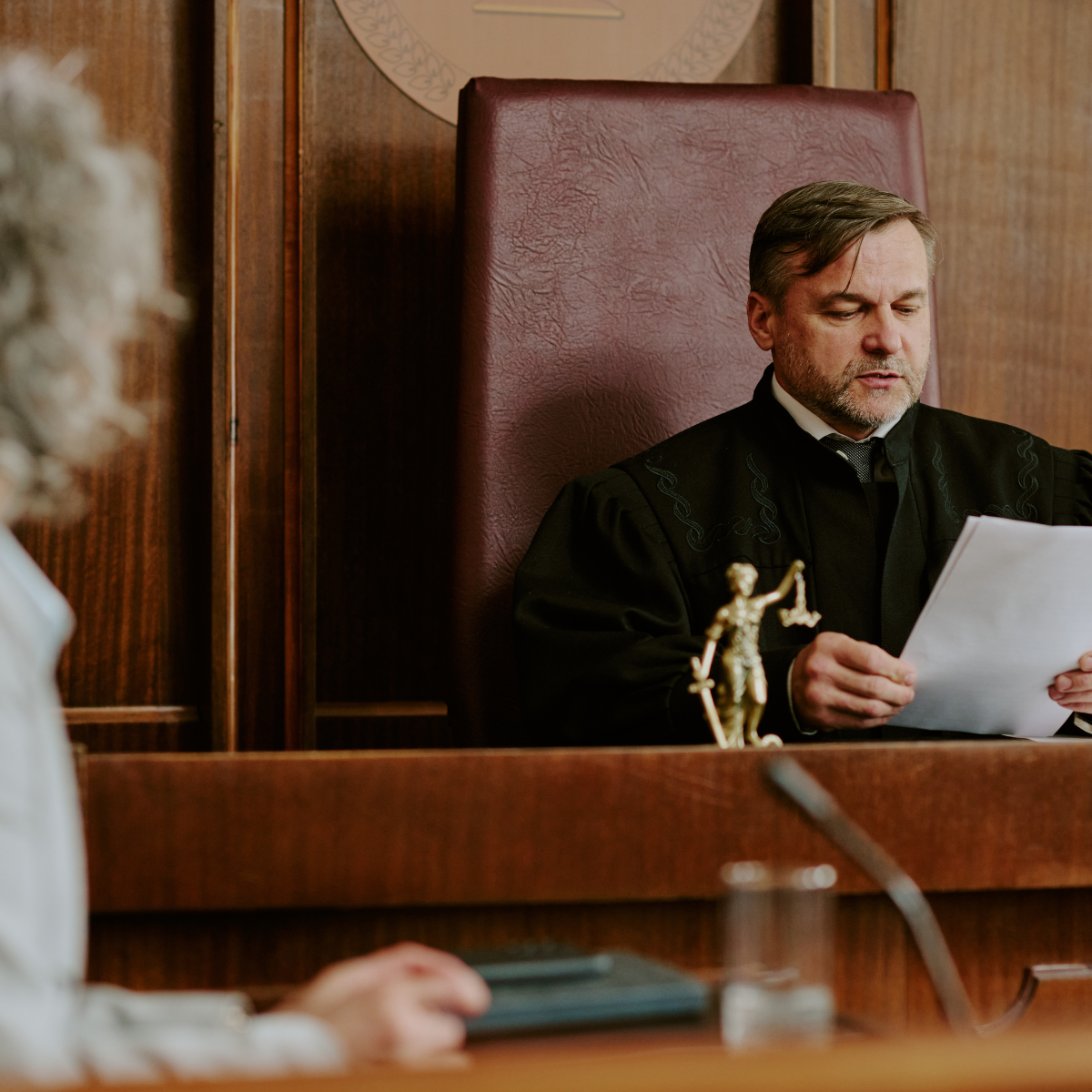 5 Fatores Cruciais: Quem pode ser perito judicial?